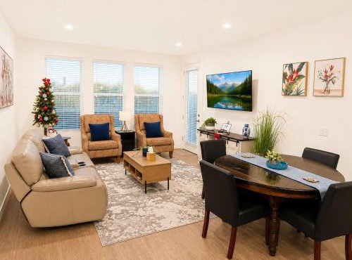 Chic Downtown 2BR w Free Parking Near Delta Center