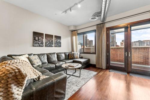 Chic Loft Heart of RiNo Walk to Everything