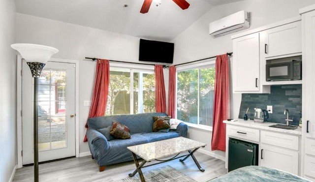 Chico Studio Near Cal State & Downtown