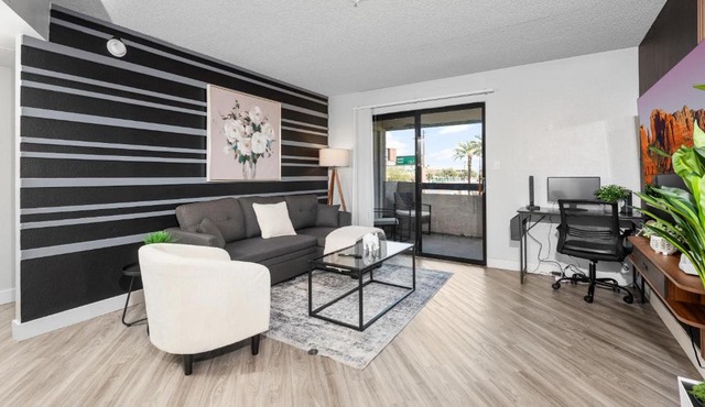 Chill 2BR Near ASU, Pool, Grill, Parking,Pet Frndly