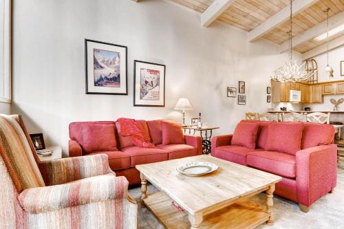 Christiana 5 by Ski Country Resorts