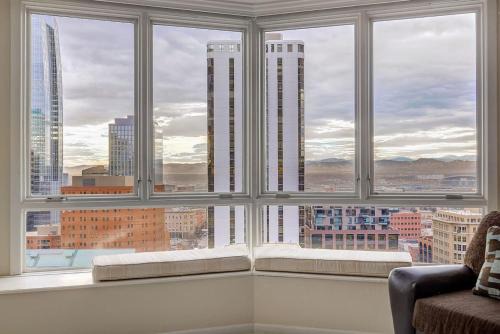 City Center Oasis Prime Location with Views