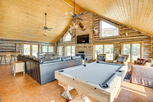 Colorado Nat'l Monument Views: Western Slope Cabin