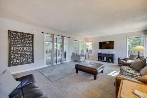 Colorado Springs Home w/Patio: 3 Mi to Downtown!