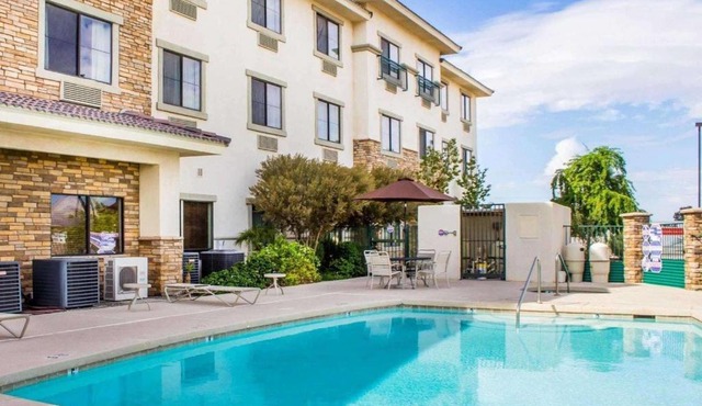 Comfort Inn and Suites Yuma I-8