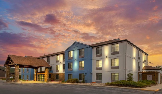 Comfort Inn & Suites Summerset - North Rapid City