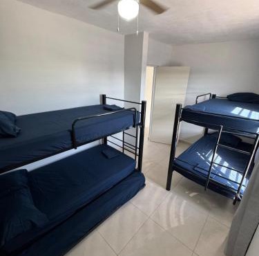 Comfortable apartment with parking, AC and Wi-Fi in Salinas