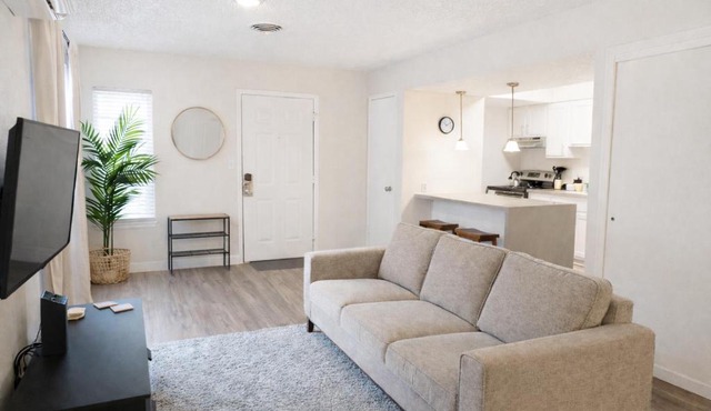 Comfortable SLC Studio | Great Location