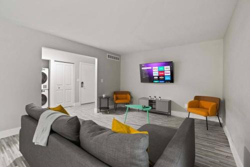 Comfy 2BR 2BA unit in Prime Location