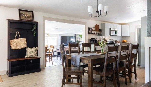 Comfy Home with Game Room & Back Yard - Kid Friendly
