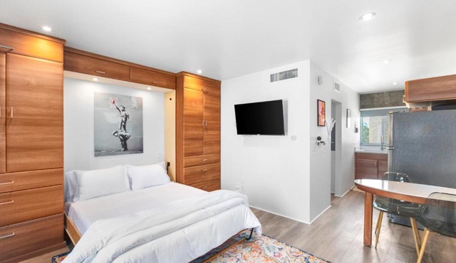 Compact Urban Living in DTPH, Pool & parking