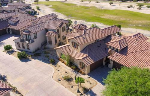 Condo 31-1, Right in front of the Pool with WiFi