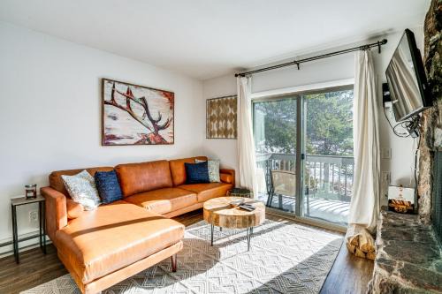 Condo w/Balcony & Views - Steps to Ski Shuttle!