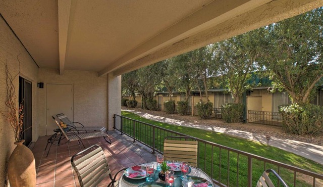 Condo with Pool Access - Walk to Salt River Fields!