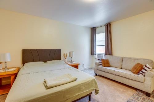 Convenient High Desert Stay Near Route 66