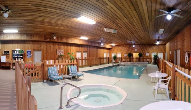 Cougar Canyon Lodge