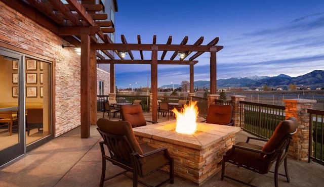 Country Inn & Suites by Radisson, Bozeman, MT