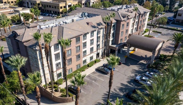 Country Inn & Suites by Radisson, Ontario at Ontario Mills, CA