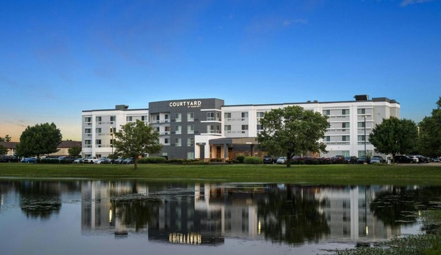 Courtyard by Marriott Evansville East