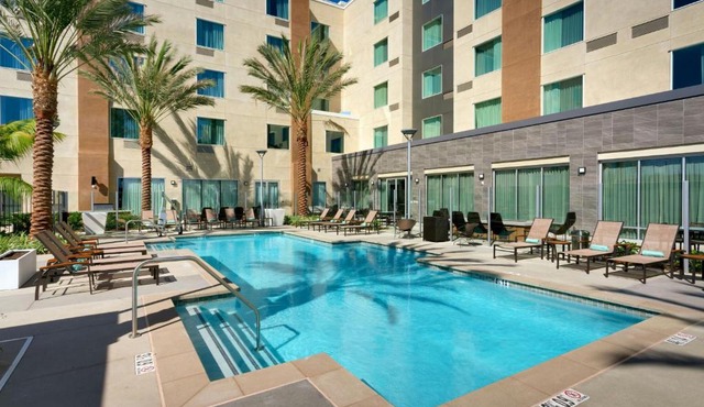 Courtyard by Marriott Los Angeles LAX/Hawthorne