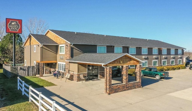 Covered Bridge Inn
