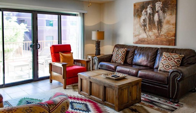 Cowboys & Angels - Classic Sedona style w/great location