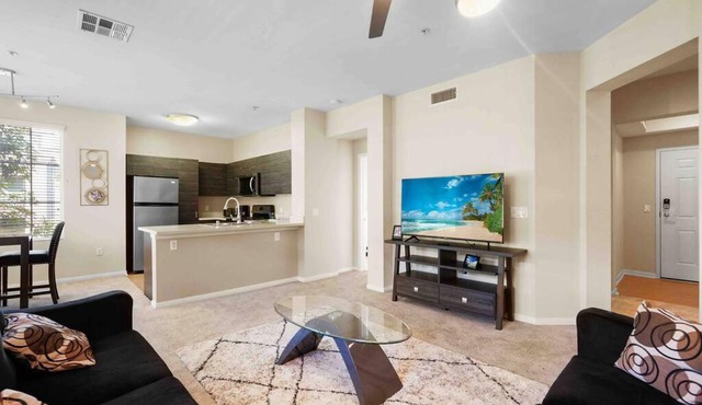 COZY 2BR/2BA ! 5MINtoDisney ! AngelStadium!HondaCenter