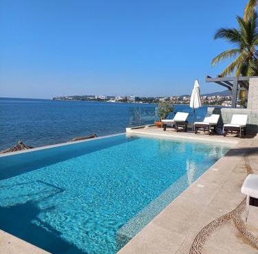 Cozy Beachfront PH Getaway