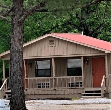 Cozy Cabin in the Ozarks of Arkansas, Perfect for a Weekend of Hiking and Fishing on the Beautiful White River