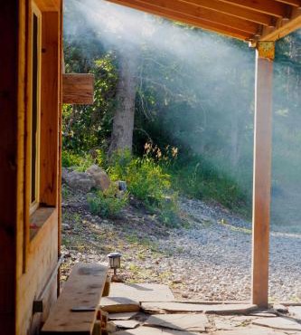 Cozy Cabin Retreat in Midway