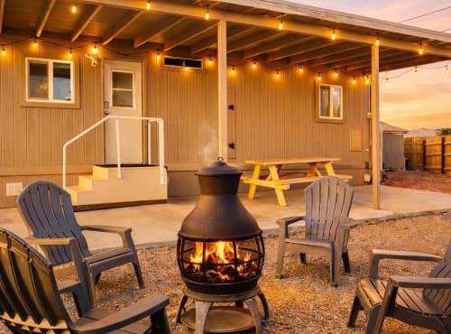Cozy Desert home, Stunning Views, Peaceful Vibes Near Laughlin