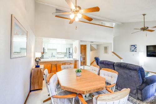 Cozy Flagstaff Retreat w/Balcony & Mtn View!