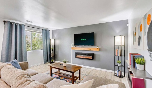 Cozy for Bookworms - Laundry - King Bed - Parking