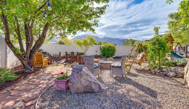 Cozy Kaysville Vacation Rental w/Mountain Views!