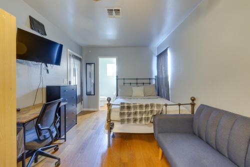 Cozy Mesa Vacation Rental with Shared Yard and Hot Tub