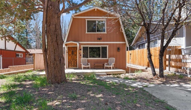 Cozy Moonlight Chalet by Big Bear Cool Cabins