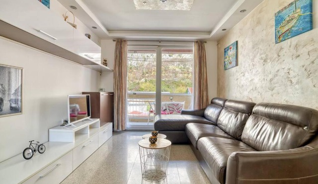 Cozy Nest Apartment- Central and Seaboard with Elevator