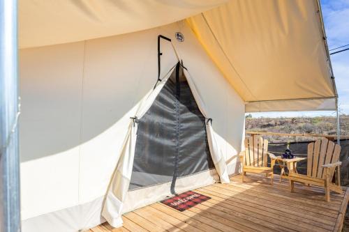 Cozy Old West Glamping Walk to Tombstone