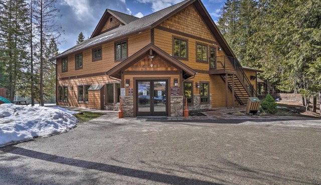 Cozy Resort Condo ~ 2 Mi to Whitefish Mtn Resort!