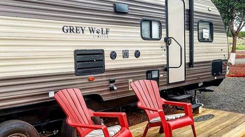 Cozy RV Suite with Private Deck & Firepit Near Williams, Arizona