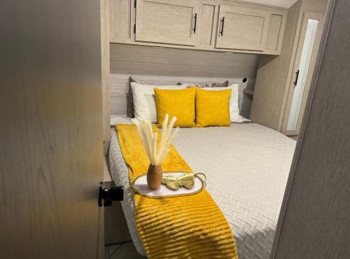 Cozy Stationary RV Getaway