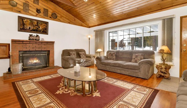 Cozy Summit- Cozy Central Resort Chalet- Minutes to Activities