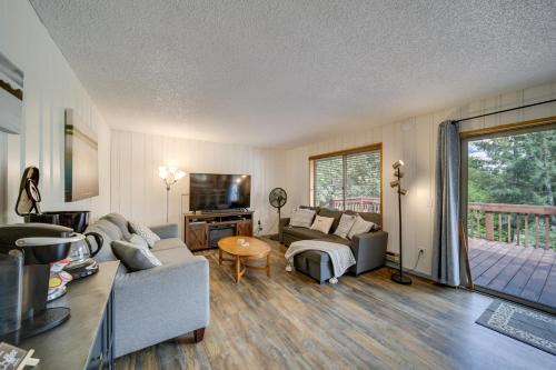 Cozy Worley Cabin w/Lake Access + Gas Grill!