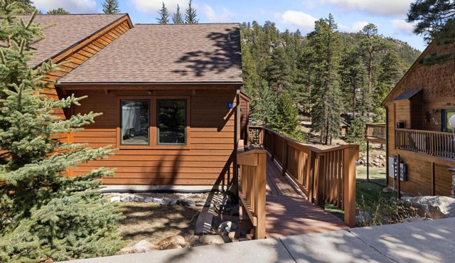 Creekside Suites 05 by Estes Park Condos