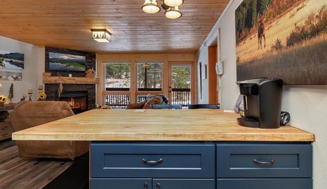 Creekside Suites 12 by Estes Park Condos