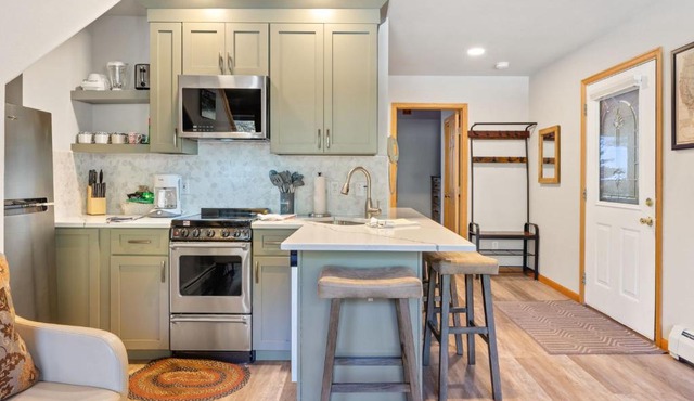 Creekside Suites 20 by Estes Park Condos