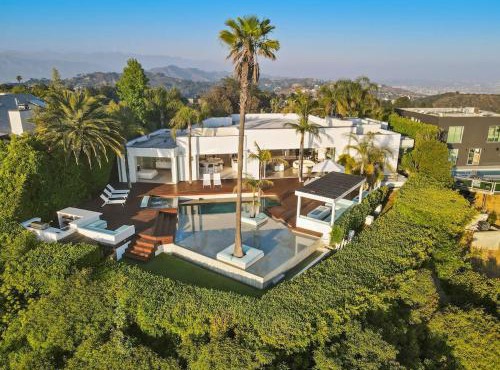 Crest Estate by Stay Awhile Villas