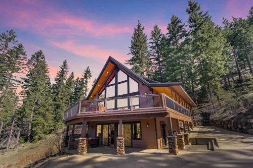 Crestview Lodge