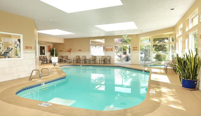 Crystal Inn Hotel & Suites - Salt Lake City