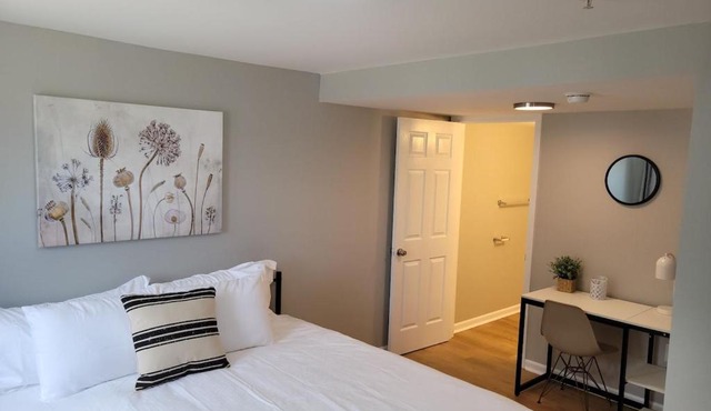 Davenport Dwellings-Newly furnished 3bd 2ba